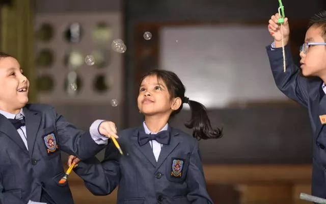 parent-teacher-meet-600-400-691d51ae0af57